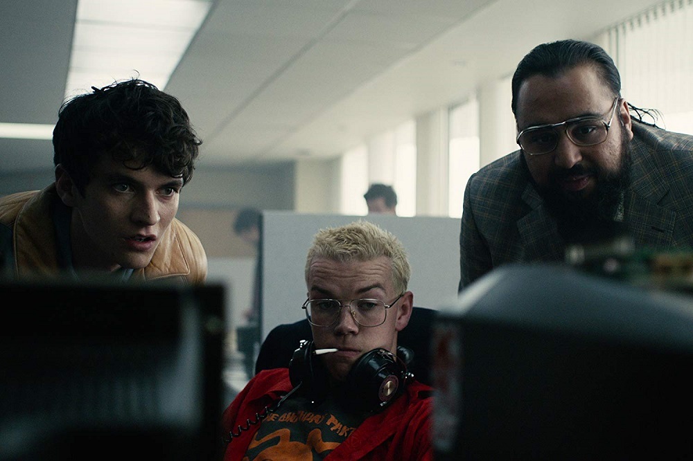 اسیم چادری، ویل پولتر و فیون وایتهد در سریال «آینه سیاه: باندراسنج» (Black Mirror: Bandersnatch)